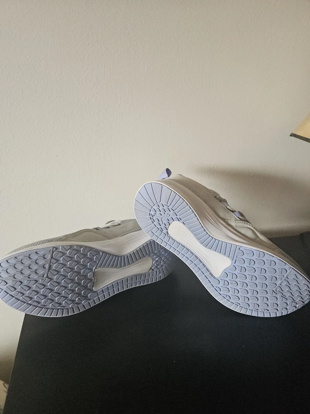 Puma Light Gray Women's Athletic Sneakers - 8.5 W Comfortable Everyday Runner